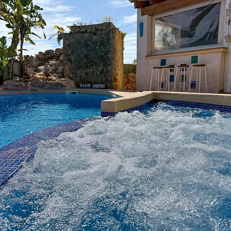 Villa Nueva Majestic En